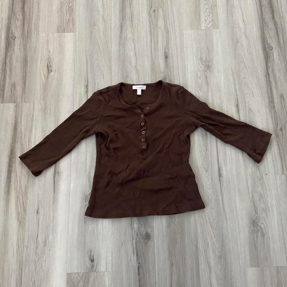 3/4 sleeve shirt with buttons